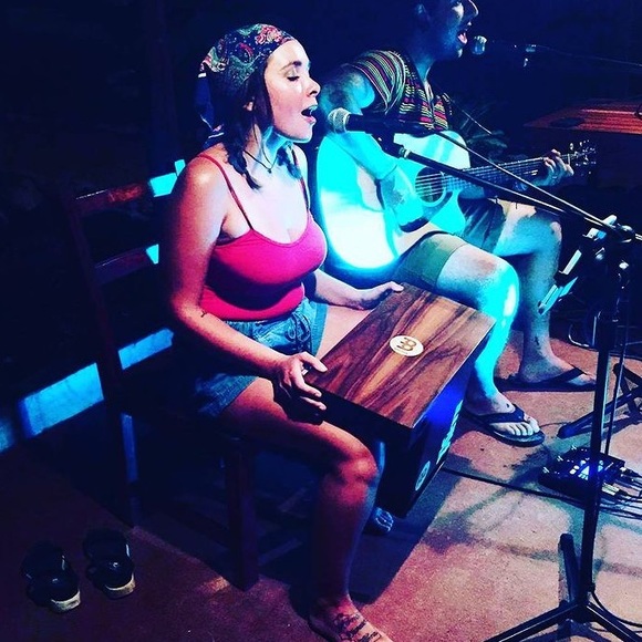 Meet your Posher, Andrea - Picture 2 of 15